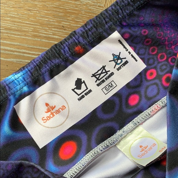 SADHANA Purple Circle Print Cropped Leggings S/M - Picture 3 of 7